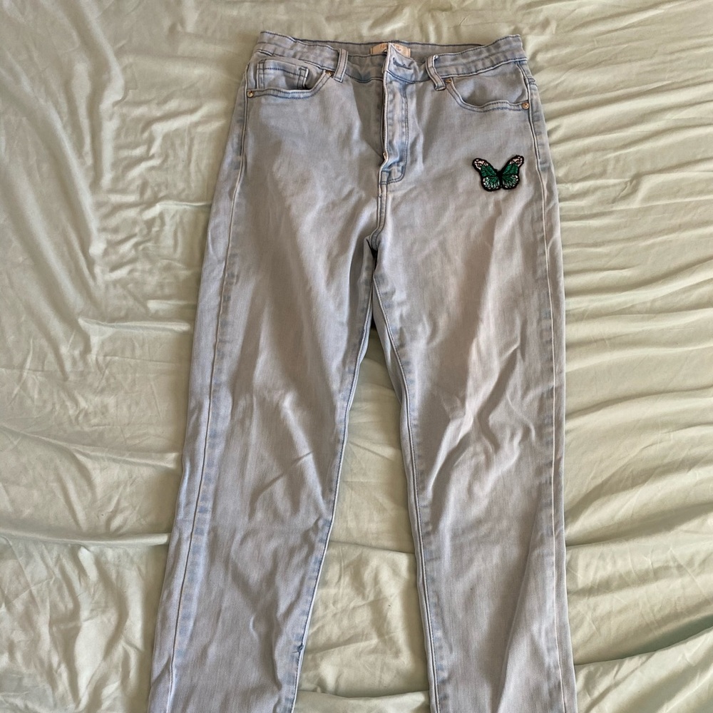 light blue skinny jeans